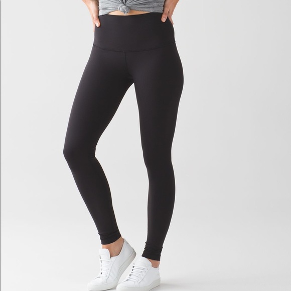 lululemon wunder under black leggings